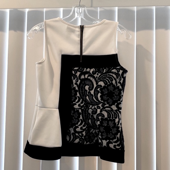 NWOT Beautiful light cream and black lace peplum shirt, Petite Small - Picture 3 of 8